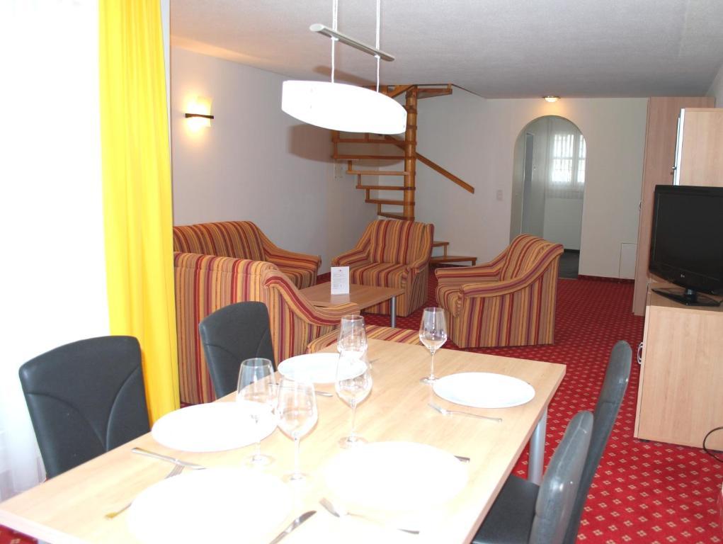 Apart Holidays Morschach Zimmer foto